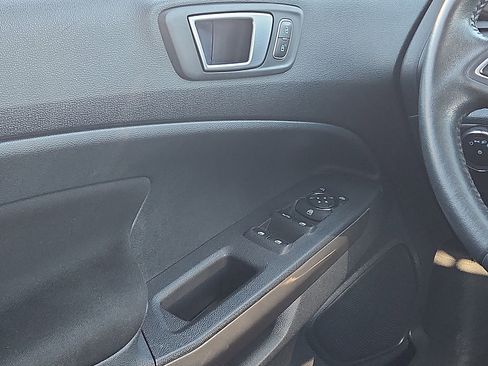 Used 2019 Ford EcoSport SE image 12
