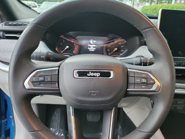 Used 2024 Jeep Compass Latitude AWD/4WD image 15