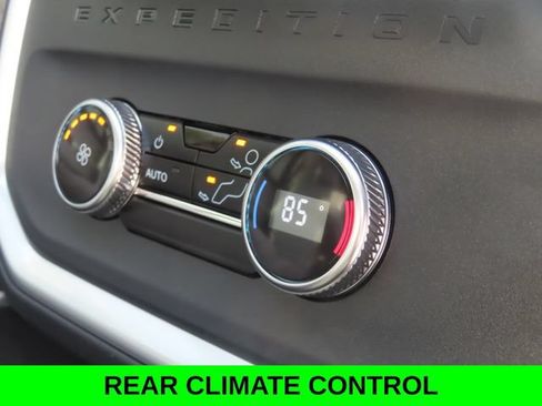 Used 2025 Ford Expedition Active AWD/4WD image 27