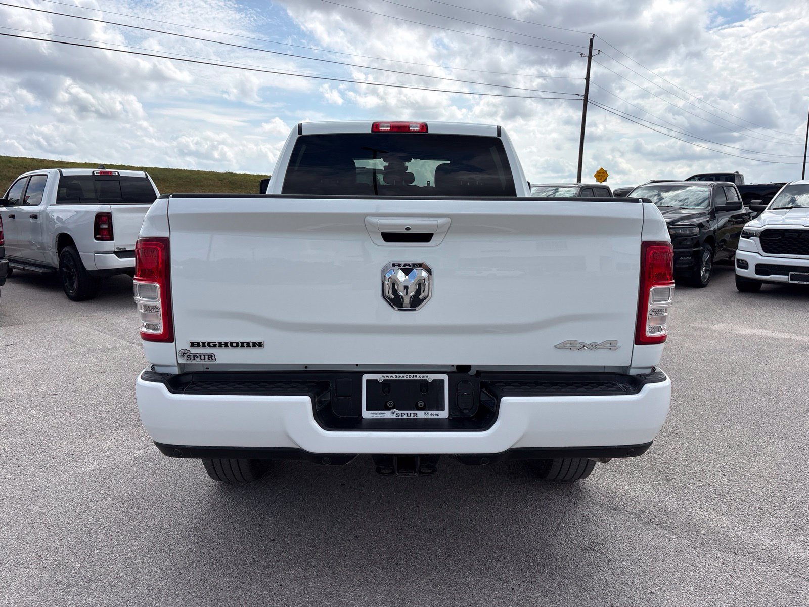 Used 2024 RAM 2500 Big Horn w/ Sport Appearance Package AWD/4WD image 6