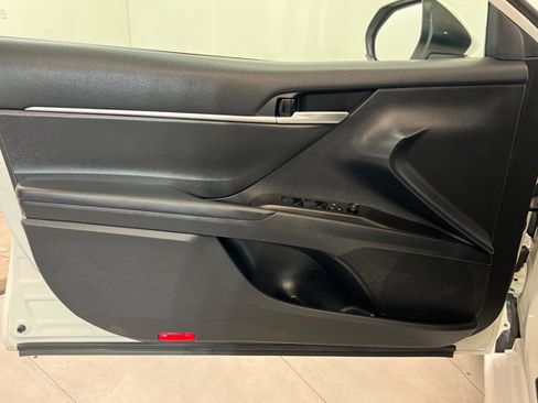 Used 2021 Toyota Camry SE FWD image 15