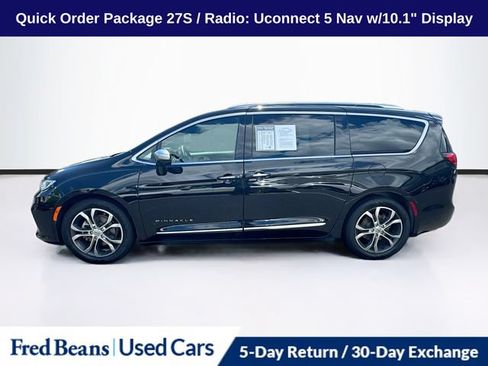 Used 2024 Chrysler Pacifica Pinnacle FWD image 6