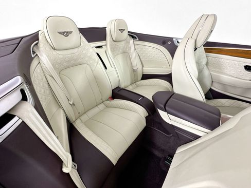 Certified 2022 Bentley Continental GT AWD/4WD image 25