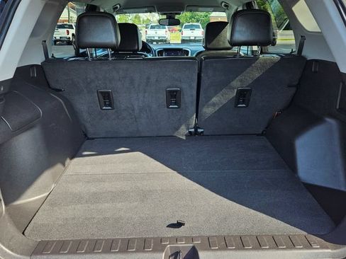 Used 2024 GMC Terrain SLT AWD/4WD image 37