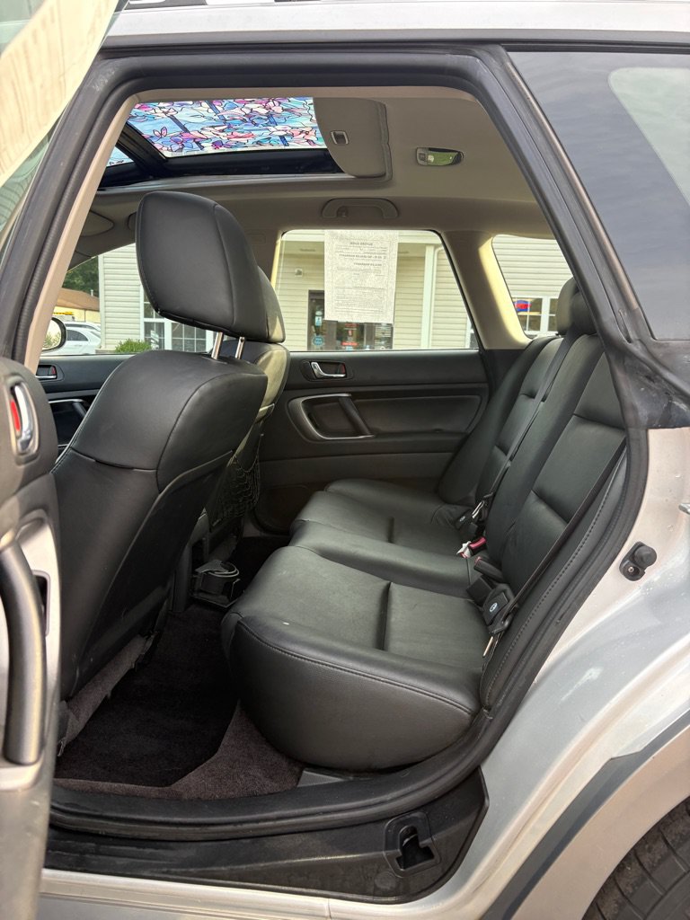 Used 2006 Subaru Outback 2.5i Limited AWD/4WD image 10