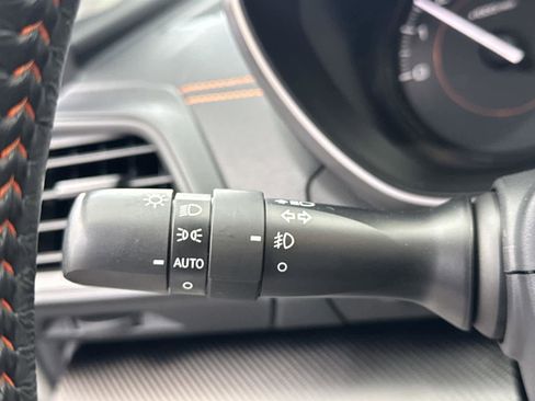 Used 2021 Subaru Crosstrek 2.0i Premium w/ Moonroof Package image 22