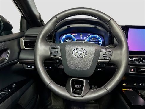 Used 2025 Toyota Camry XSE image 10