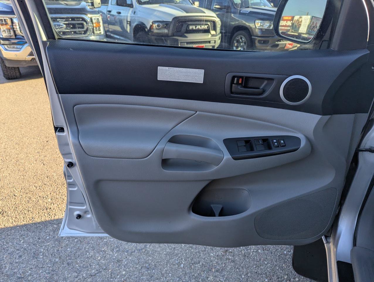 Used 2013 Toyota Tacoma 4x4 Double Cab w/ TRD Off-Road Pkg image 9