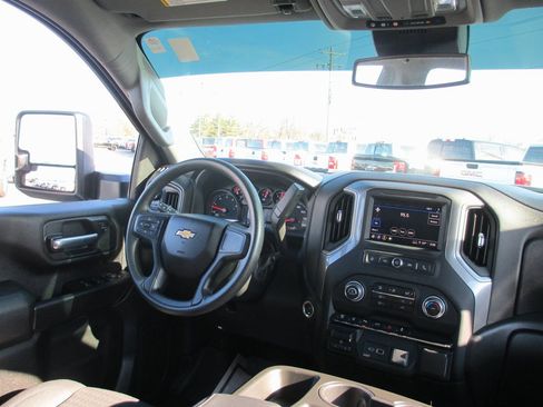 Certified 2024 Chevrolet Silverado 2500 Custom w/ Custom Value Package image 21