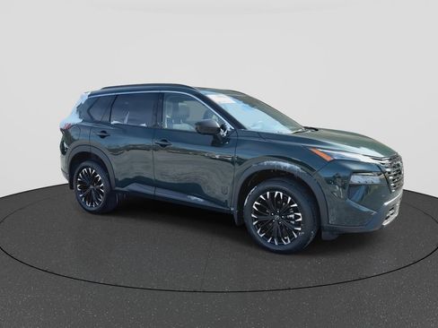 Used 2026 Nissan Rogue Dark Armor image 2