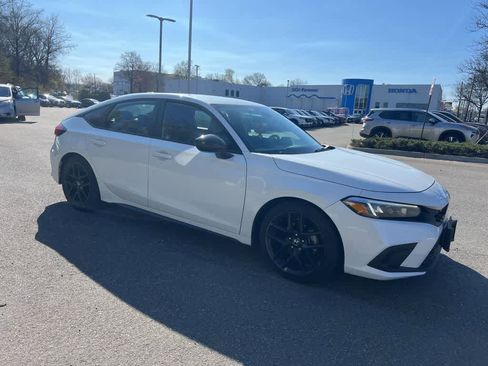 Used 2023 Honda Civic Sport image 18