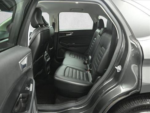 Used 2016 Ford Edge SEL w/ Equipment Group 201A AWD/4WD image 19