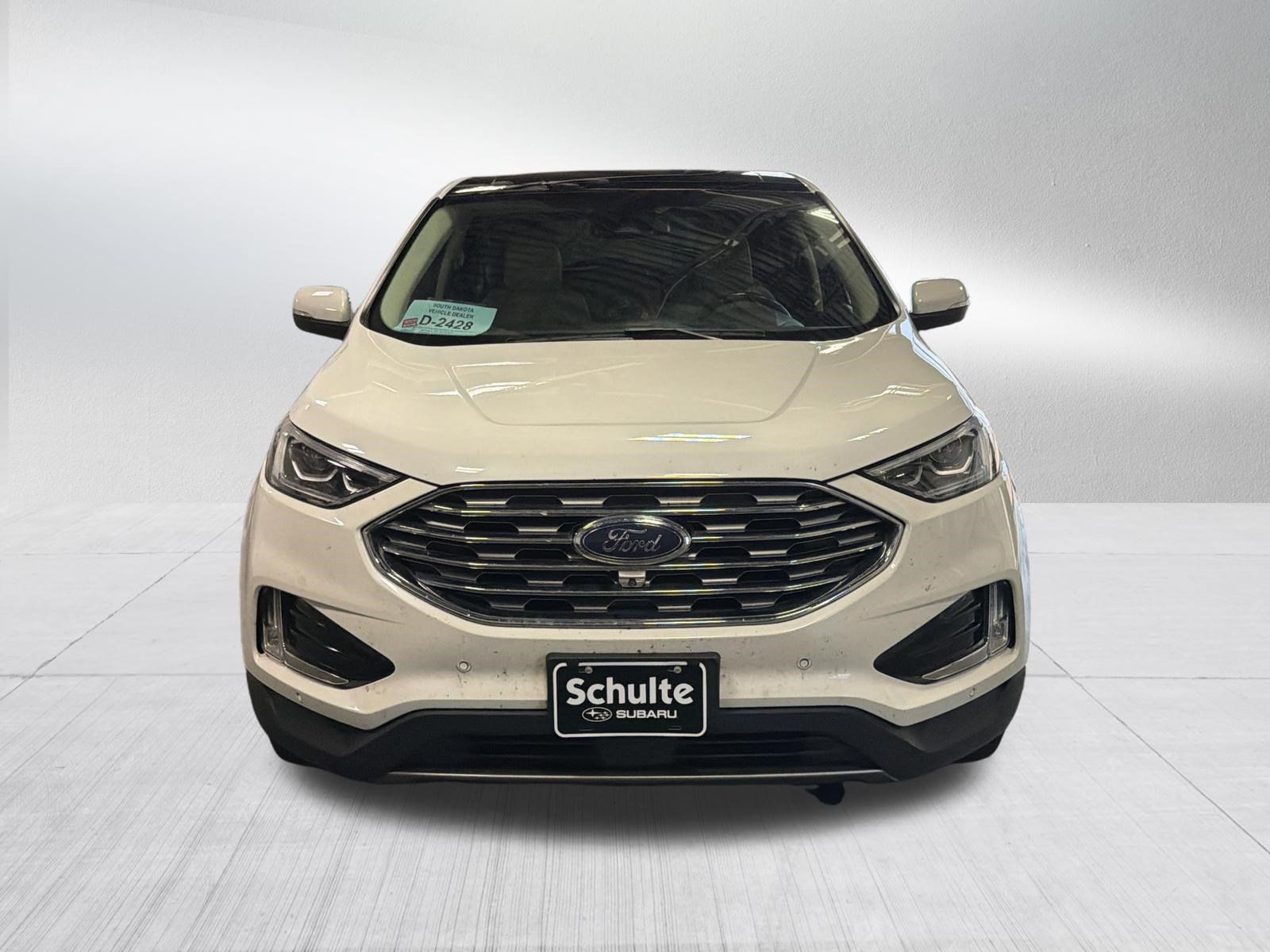 Used 2020 Ford Edge Titanium w/ Equipment Group 301A AWD/4WD image 2