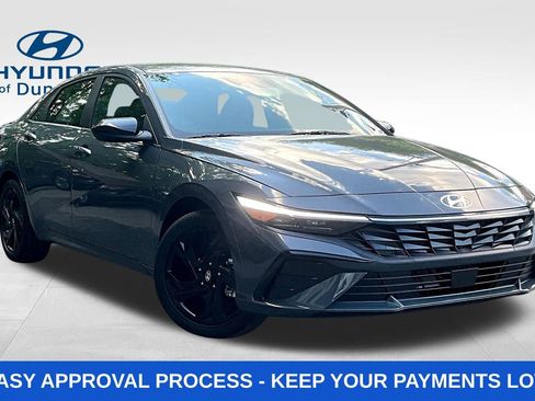 Used 2026 Hyundai Elantra SEL Sport Premium w/ Cargo Package FWD image 3