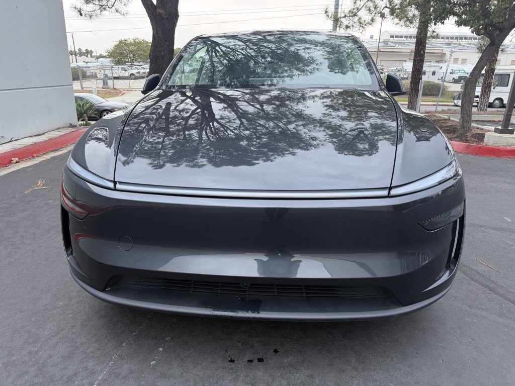Used 2026 Tesla Model Y Long Range RWD image 6
