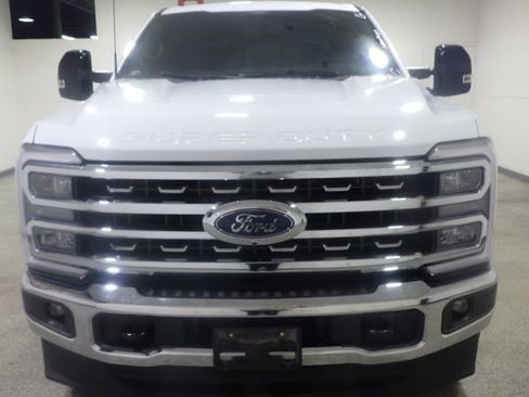 Used 2025 Ford F250 Lariat w/ FX4 Off-Road Package AWD/4WD image 6