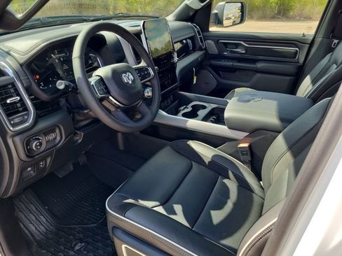 New 2026 RAM 1500 Laramie AWD/4WD image 13