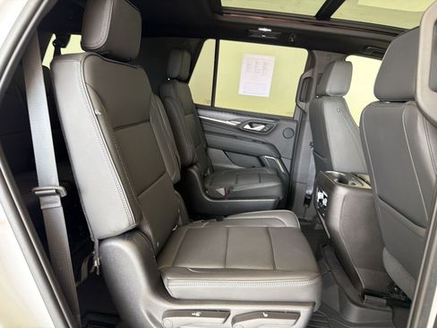 Used 2021 GMC Yukon Denali w/ Advanced Technology Package AWD/4WD image 30