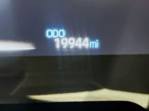 Used 2025 Toyota RAV4 LE image 18