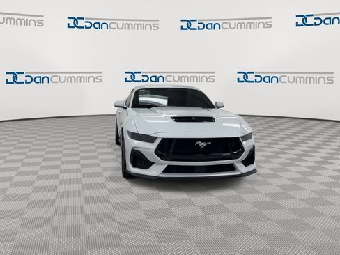 Used 2025 Ford Mustang GT Premium w/ GT Performance Package RWD image 3