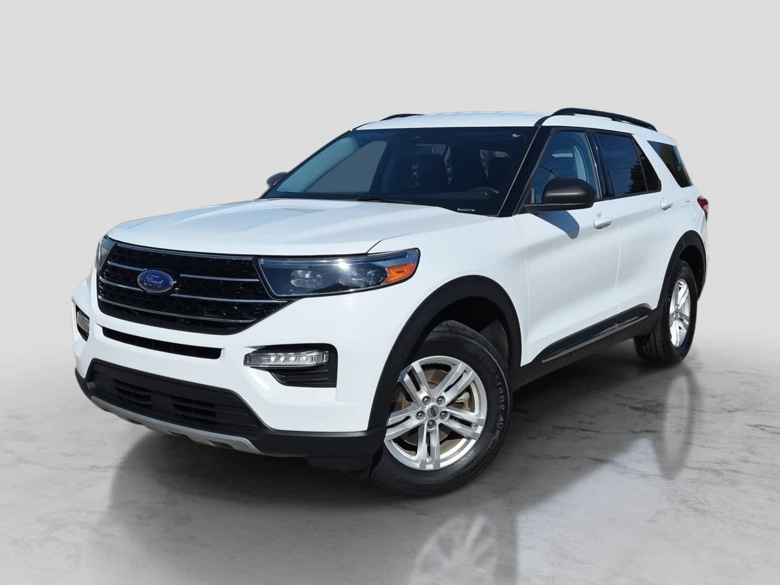 Used 2020 Ford Explorer XLT w/ Equipment Group 202A AWD/4WD image 1