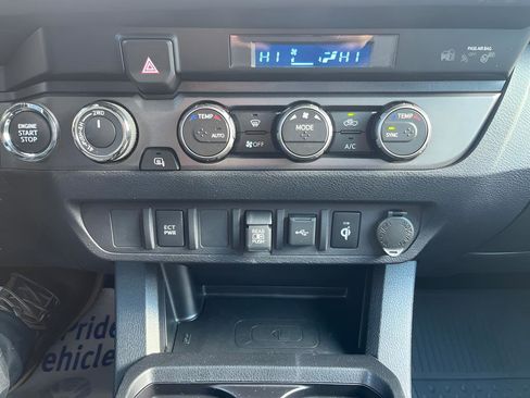 Used 2023 Toyota Tacoma TRD Off-Road image 30