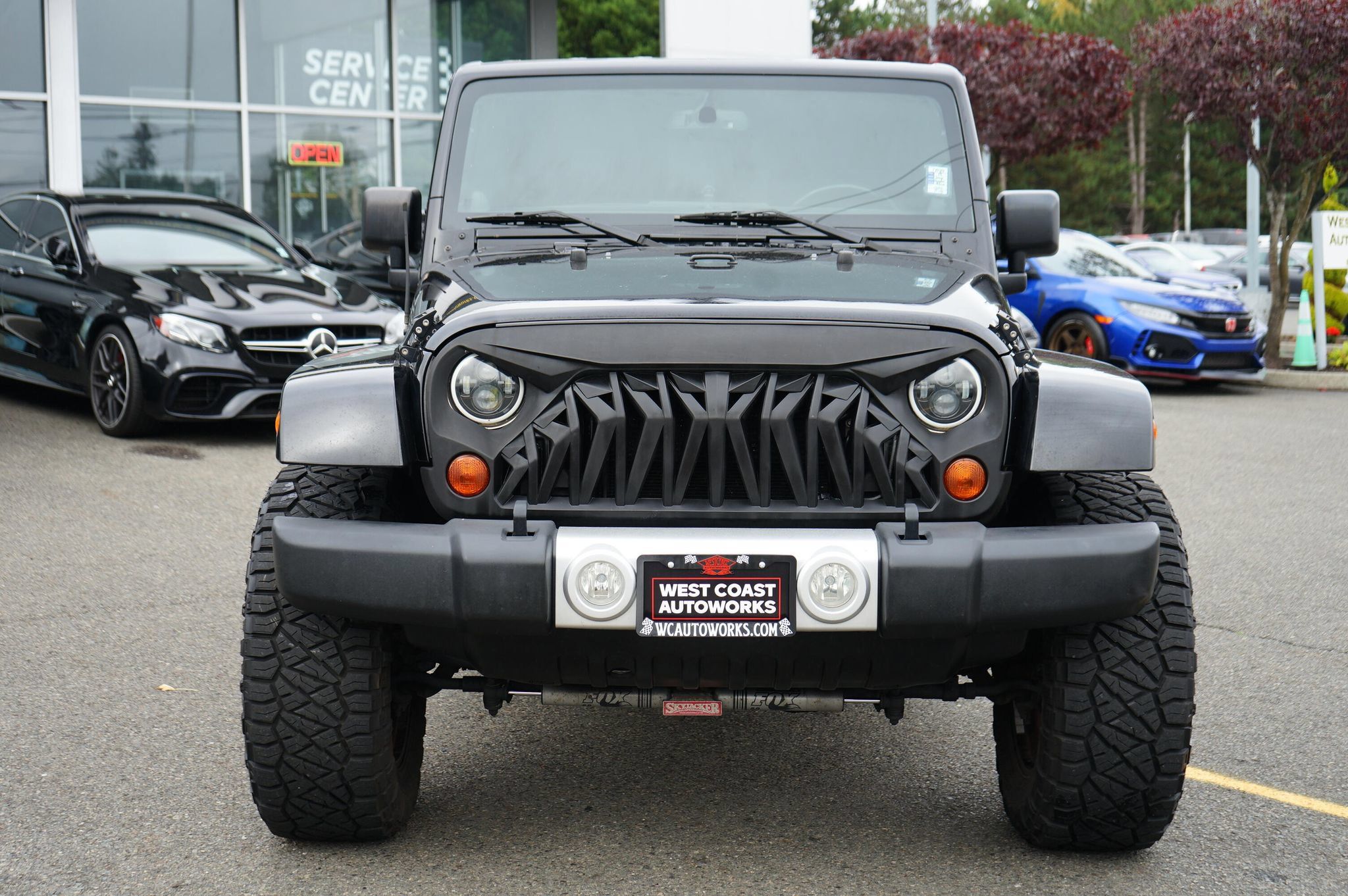 Used 2013 Jeep Wrangler Unlimited Sahara w/ Dual Top Group AWD/4WD image 8