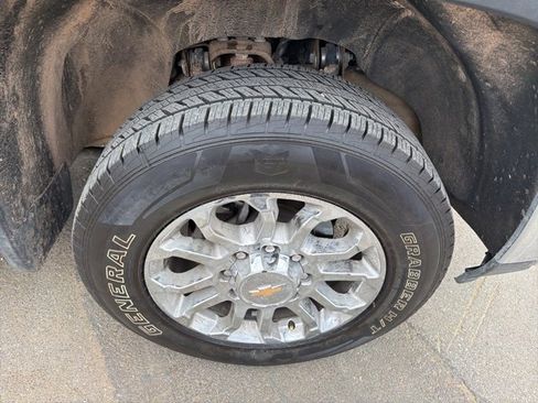 Used 2024 Chevrolet Silverado 2500 LTZ w/ LTZ Convenience Package image 19