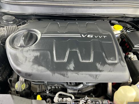 Used 2022 Jeep Cherokee Limited image 29