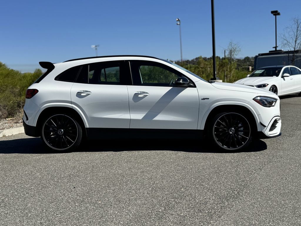 Used 2025 Mercedes-Benz GLA 35 AMG 4MATIC image 7
