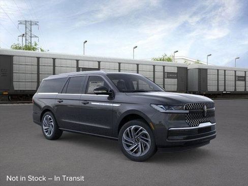 New 2025 Lincoln Navigator L Reserve image 7