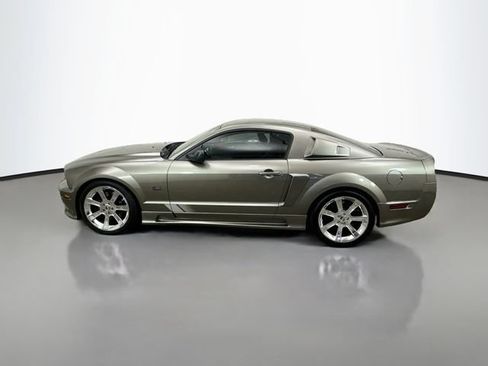 Used 2005 Ford Mustang GT RWD image 4