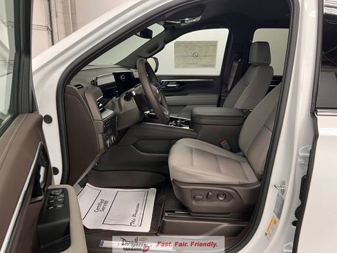 New 2026 Chevrolet Suburban LT w/ Comfort Package AWD/4WD image 31