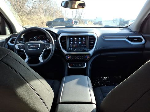 Used 2023 GMC Acadia SLE w/ Driver Convenience Package image 8