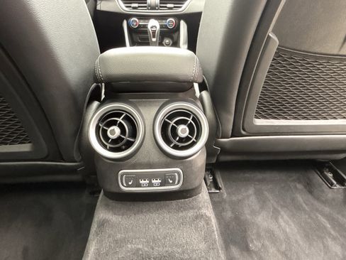 Used 2022 Alfa Romeo Giulia Ti AWD/4WD image 34