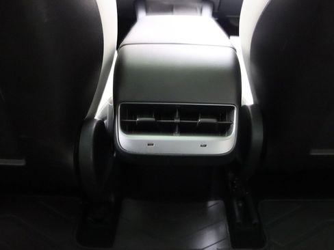 Used 2022 Tesla Model 3 image 41
