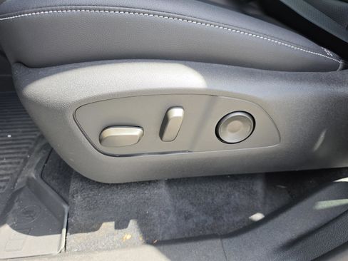 New 2026 Chevrolet Traverse LT FWD image 24