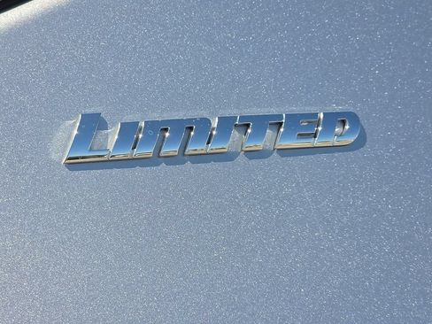 Used 2023 Toyota Tundra Limited w/ Power Package AWD/4WD image 11