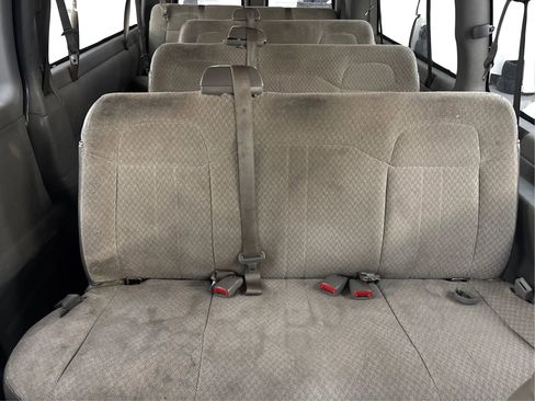 Used 2008 GMC Savana 3500 Extended Passenger w/ LT Preferred Equipment Group image 19
