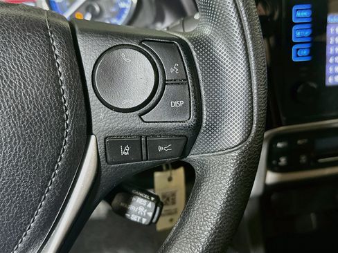 Used 2017 Toyota Corolla LE FWD image 17