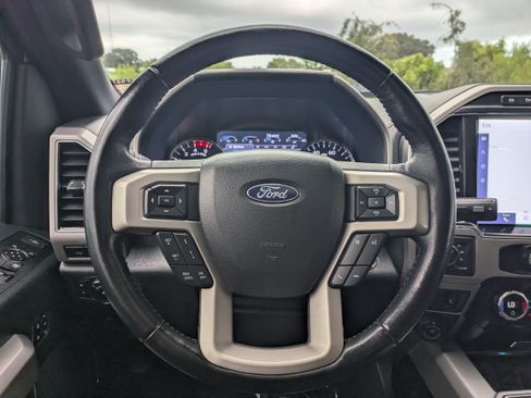 Used 2022 Ford F350 Lariat w/ Lariat Ultimate Package AWD/4WD image 28