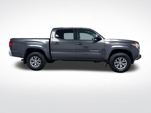 Used 2019 Toyota Tacoma SR5 image 2