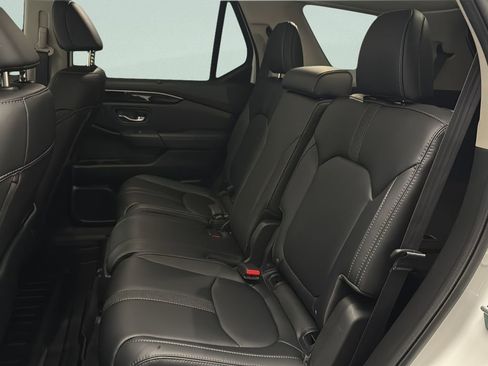 Certified 2023 Honda Pilot Touring image 13