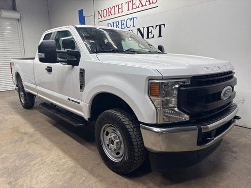 Used 2022 Ford F250 XL w/ Power Equipment Group AWD/4WD image 2