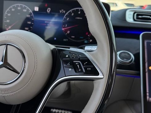 Used 2023 Mercedes-Benz S 580 4MATIC Sedan w/ AMG Line image 10