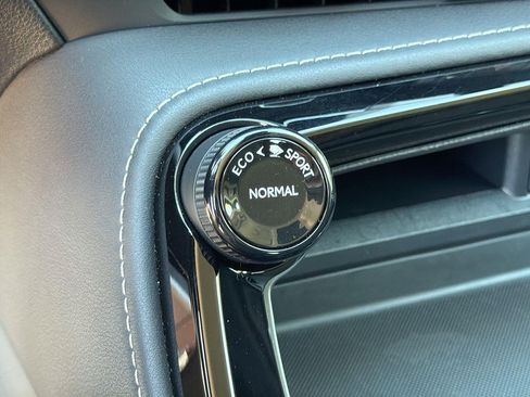 Used 2024 Lexus NX 250 FWD image 16
