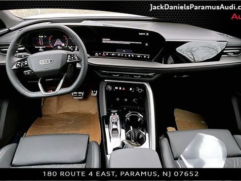 New 2025 Audi SQ5 Premium Plus image 5