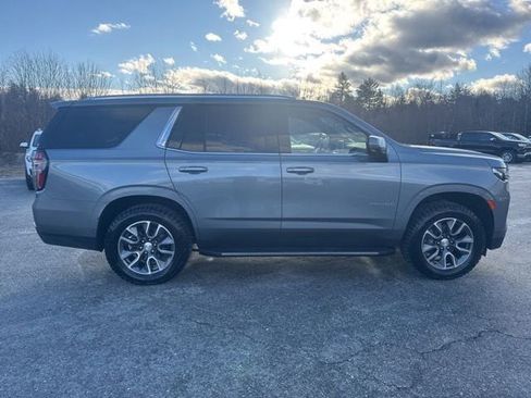 Used 2022 Chevrolet Tahoe LT w/ LT Signature Package AWD/4WD image 6