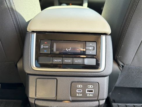 Used 2025 Subaru Ascent Premium w/ Premium Package image 22