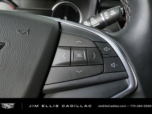 Used 2025 Cadillac XT5 Luxury FWD image 12